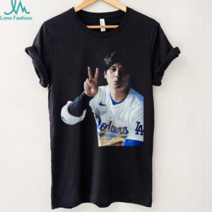 Shohei Ohtani Dodgers Peace Sign T Shirt