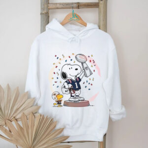 Snoopy New England Patriots Super Bowl Champion Trophy T Shirt