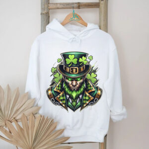 Badass Celtic Warrior Leprechaun with Glowing Green Eyes T Shirt