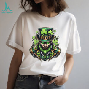 Badass Celtic Warrior Leprechaun with Glowing Green Eyes T Shirt
