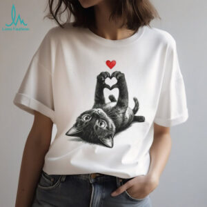 Cute Black Cat Heart Paws Graphic Tee For Cat Lovers