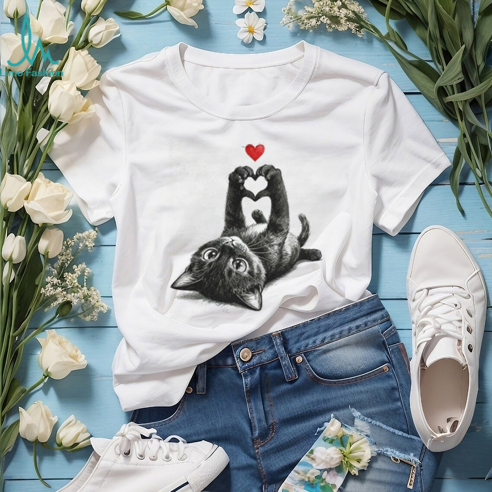 Cute Black Cat Heart Paws Graphic Tee For Cat Lovers Cute Black Cat Heart Paws Graphic Tee For Cat Lovers