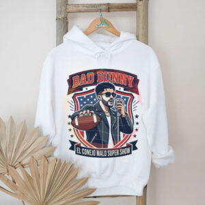 El Conejo Malo Super Show Benito Football Singer T shirt