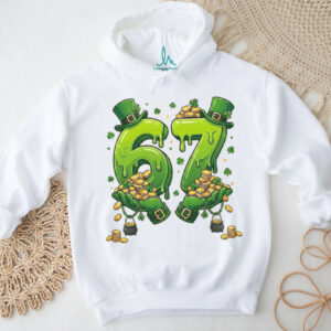 Lucky 67 Leprechaun Hands Gold Coins St. Patrick's Day T Shirt