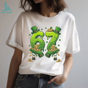 Lucky 67 Leprechaun Hands Gold Coins St. Patrick's Day T Shirt