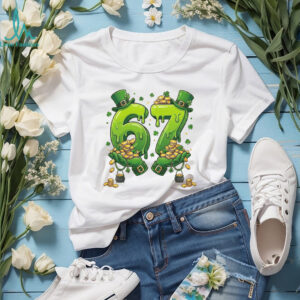 Lucky 67 Leprechaun Hands Gold Coins St. Patrick's Day T Shirt