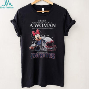 Minnie Mouse Never Underestimate A Woman Who Loves Patriots T Shirt