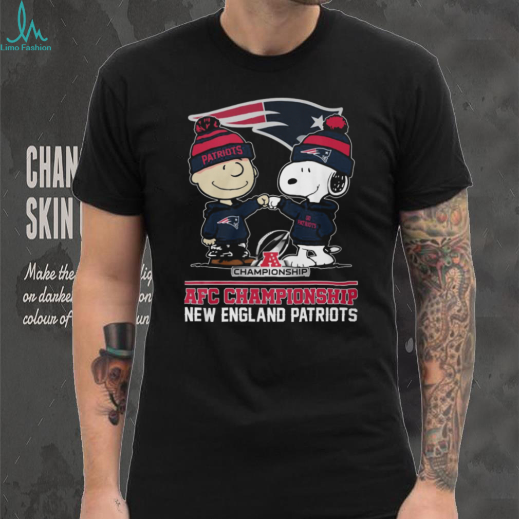 New England Patriots Peanuts Charlie Brown and Snoopy AFC Championship T Shirt New England Patriots Peanuts Charlie Brown and Snoopy AFC Championship T Shirt