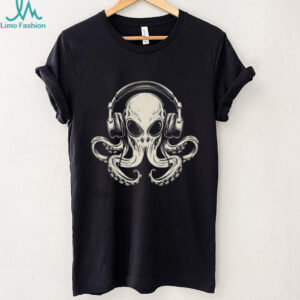 Vintage Octopus DJ Wearing Headphones Music T Shirt