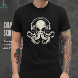 Vintage Octopus DJ Wearing Headphones Music T Shirt