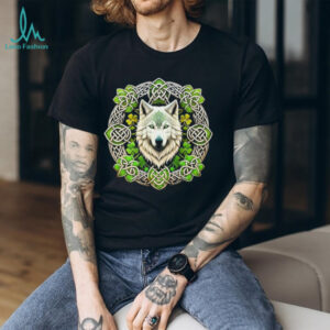 White Wolf Celtic Knot Shamrock St. Patrick's Day Artistic T Shirt