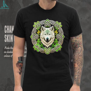 White Wolf Celtic Knot Shamrock St. Patrick's Day Artistic T Shirt