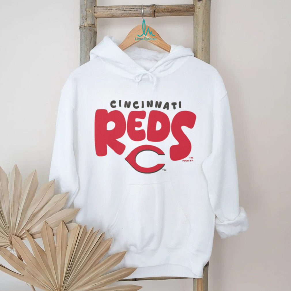 Cincinnati Reds Vintage Style Oatmeal Heather Crewneck T shirt Cincinnati Reds Vintage Style Oatmeal Heather Crewneck T shirt