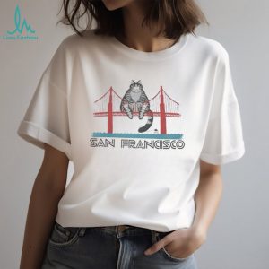 Fat Cat Sitting on Golden Gate Bridge San Francisco Souvenir T Shirt