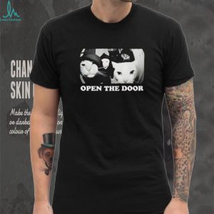 Funny “Open The Door” Cursed Cat Meme Ring Camera Security Footage T Shirt