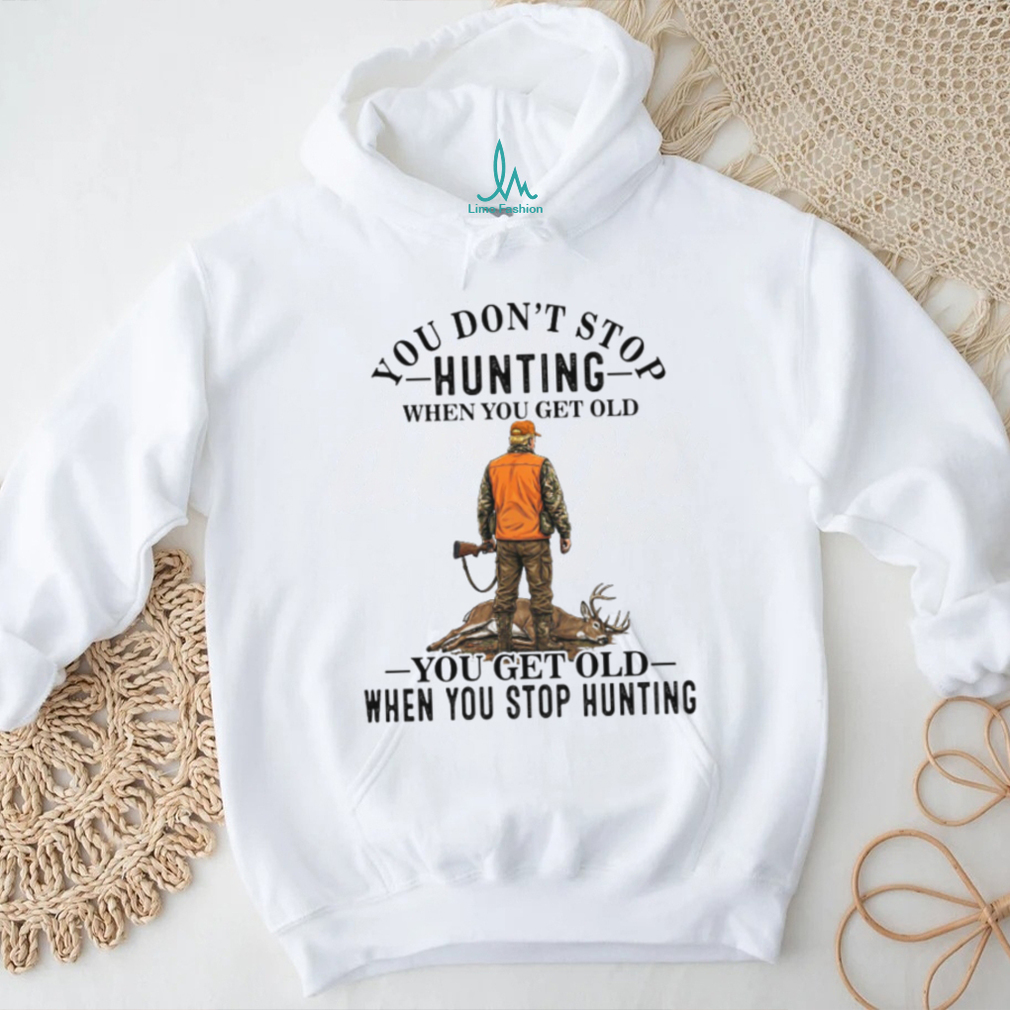Deer Hunting Old Man Hunter Quote Graphic T Shirt Deer Hunting Old Man Hunter Quote Graphic T Shirt