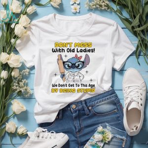 Don't Mess With Old Ladies Funny Grandma Alien Character Shirt