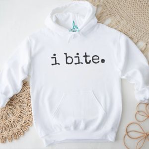 Minimalist I Bite Sassy Quote Aesthetic Trendy Women's T Shirt