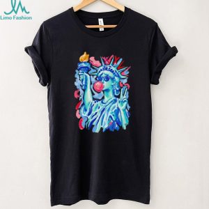 Statue of Liberty Bubblegum Sunglasses Pop Art T Shirt