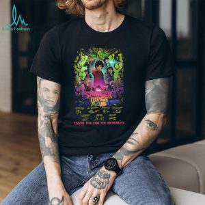 Stranger Things Tales From 85 Cast Signatures Group Graphic T Shirt