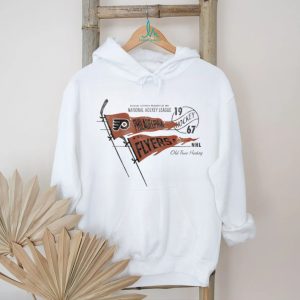 Philadelphia Flyers official licensed product of the National Hockey League 2000 flag shirt