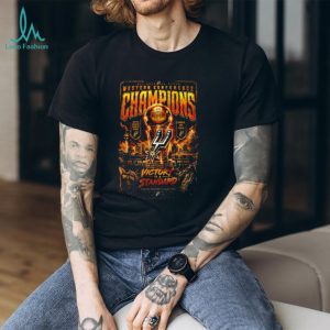 San Antonio Spurs 2026 Western Conference Champs Por Vida Victory is a Standard trophy shirt