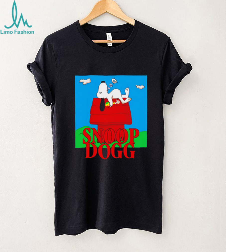 Snoop Dogg on rooftop graphic shirt Snoop Dogg on rooftop graphic shirt