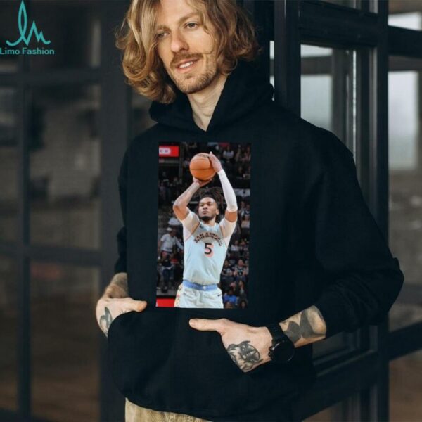 Spurs’ Castle named NBA rookie of the year shirt