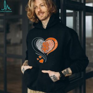 Print finger heart it’s in my DNA San Francisco Giants shirt