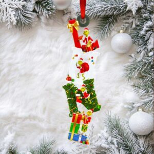 “Celebrate the Season with Personalized Cheer” Green Alphabet Letter Ornament, Custom Christmas Gift for Everyone