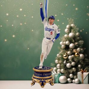 Freddie Freeman Dodgers Dynamic Action Ornament