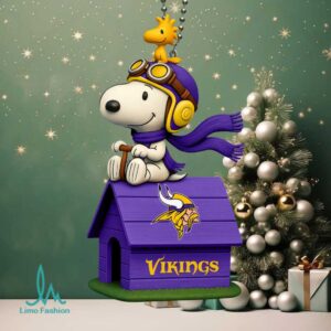 Minnesota Vikings Snoopy Flying Ace Doghouse Orn