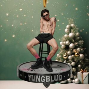 Yungblud Collectible Figure Ornament