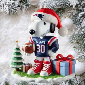 New England Patriots Snoopy NFL Christmas Ornament