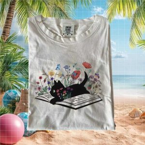 Cute Black Cat Reading Book Flowers Cottagecore Aesthetic T Shirt