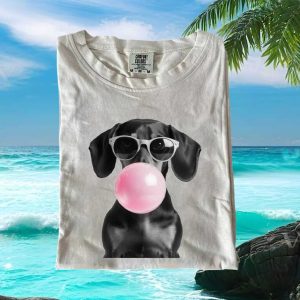 Cute Dachshund With Bubble Gum Graphic T Shirt