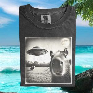 Retro Capybara UFO Abduction Moon Night Graphic T Shirt