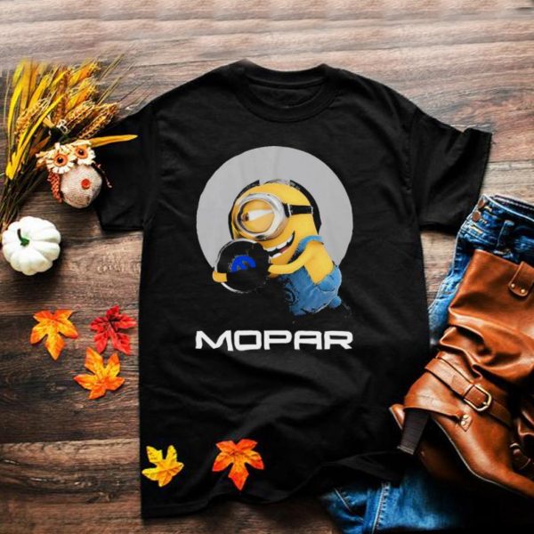 Minions hug Mopar logo shirt