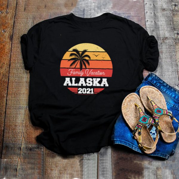 Alaska Family Vacation 2021 Holiday Retro Group Matching shirt