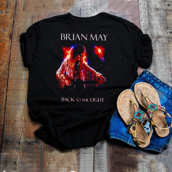 Queen brian may back to the light shirt