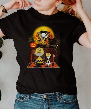 Snoopy and Charlie Brown Pumpkin Pittsburgh Penguins Halloween Moon shirt