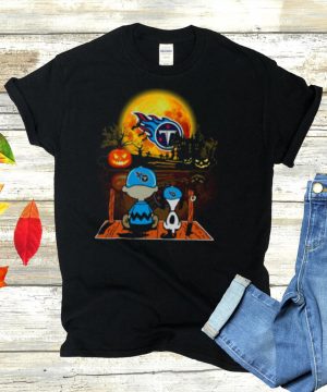 Snoopy and Charlie Brown Pumpkin Tennessee Titans Halloween Moon shirt