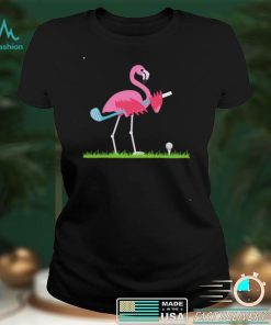 Flamingo playing golf Classic T Shirt