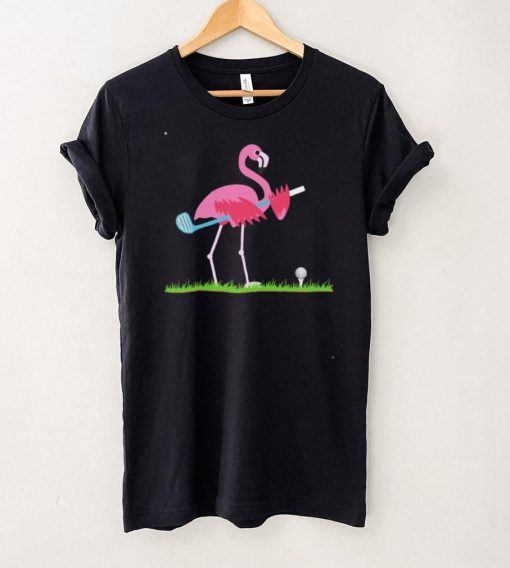 Flamingo playing golf Classic T Shirt