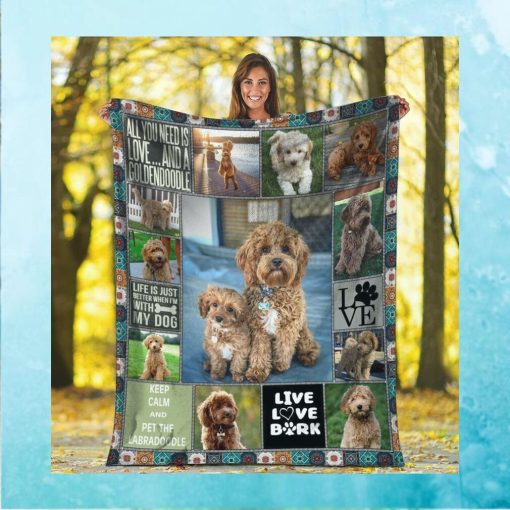 Goldendoodle   All You Need Is Love And A Goldendoodle   Quilt