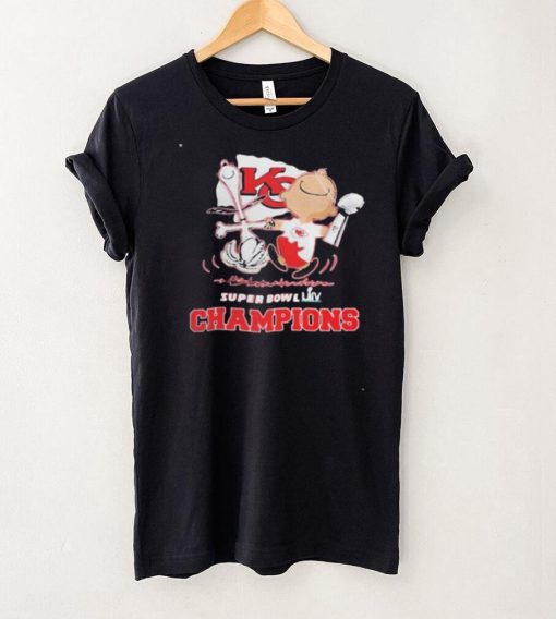 Snoopy And Charlie Brown Kansas City Chiefs Trophy Super Bowl Champions T Shirt