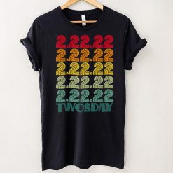 TWOSDAY February 22nd 2022 Funny 2_22_22 Retro Vintage TWOs T Shirt