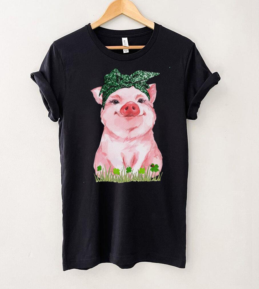 Cute Pig With Green Bandana Farmer Pig Lover St Patricks Day Long Sleeve T Shirt