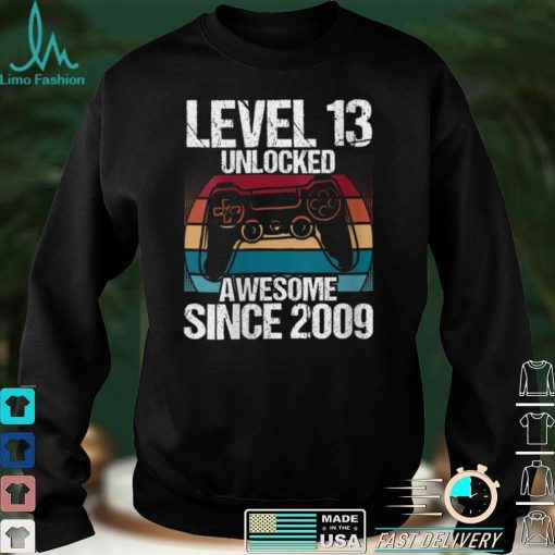 Womens 13th Birthday Gift Boy Level 13 Unlocked Awesome 2009 Gamer V Neck T Shirt Shirt