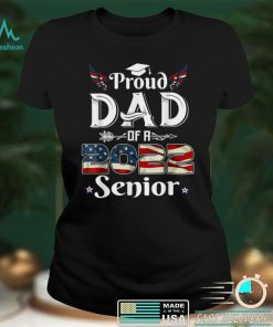 Mens Proud Dad Of A 2022 Senior School Graduation American Flag T Shirt